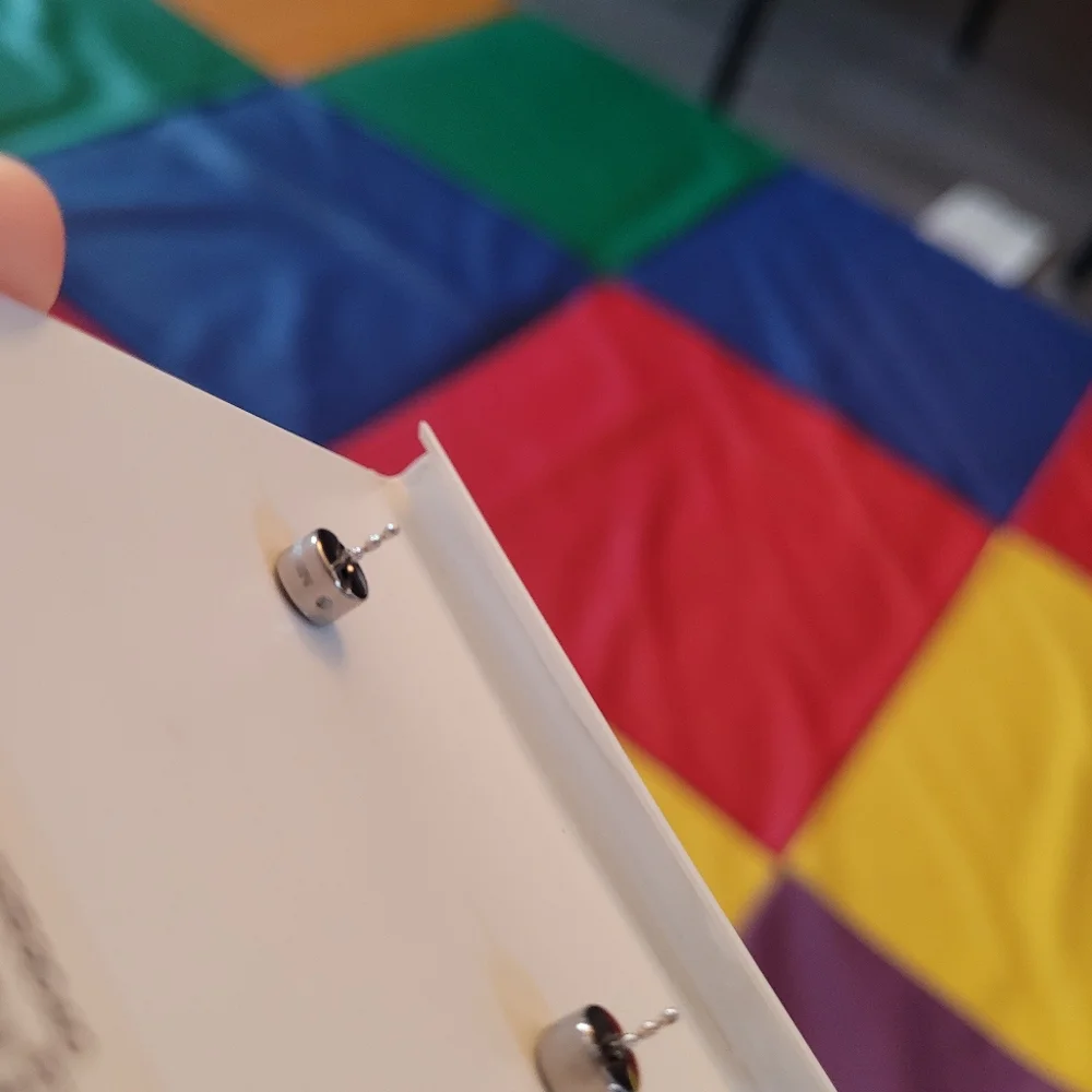 Rare NWT MK Turquoise Triangle Studs - Picture 3 of 3